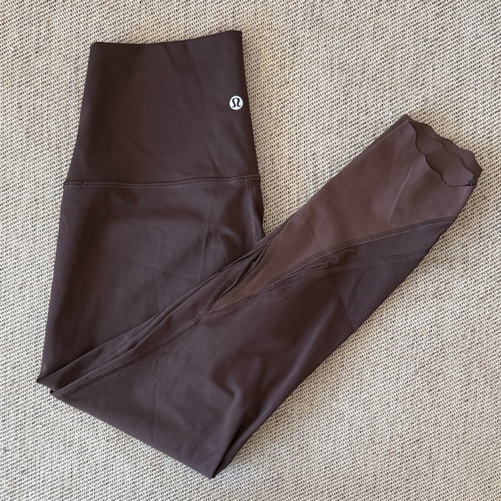 Lululemon Wunder Under Scalloped Hem High-Rise Crop 23" - Size 6